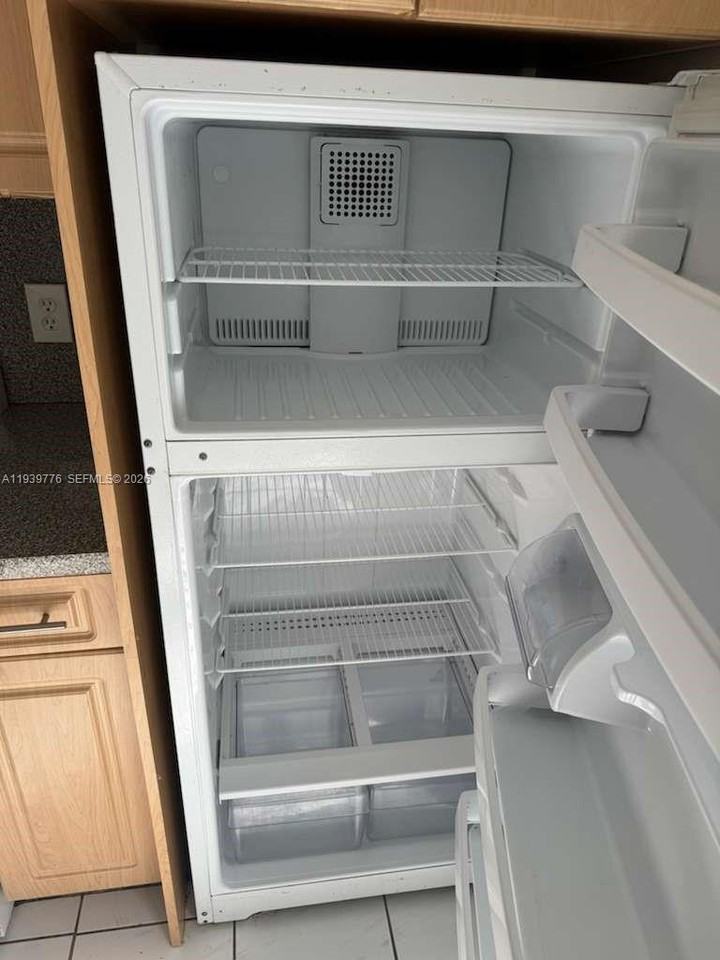 Hialeah Dr #5480-104 - Photo 5 of 8