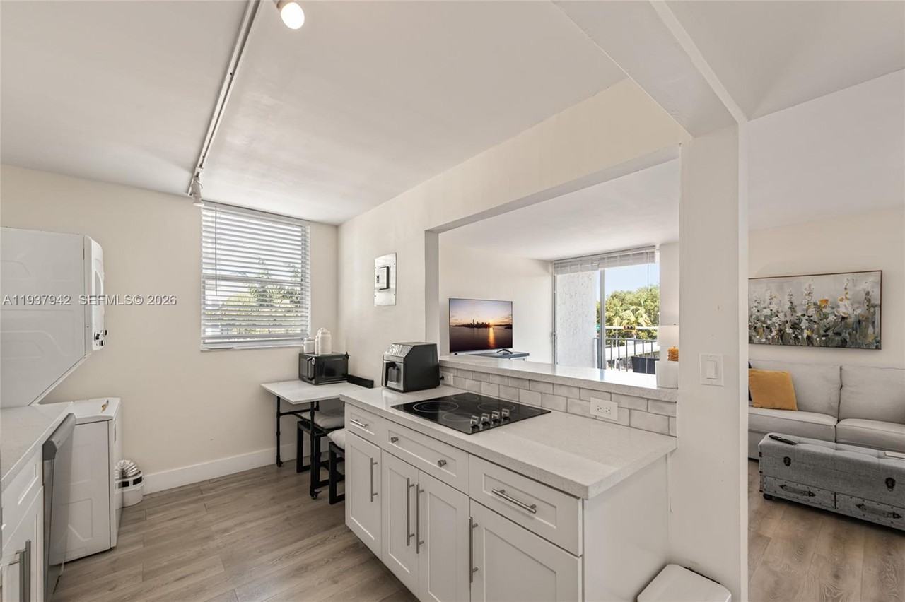 1250 Alton Rd #12503A - Photo 4 of 25