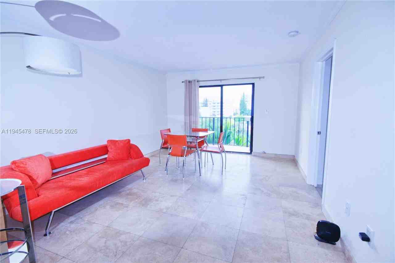 1439 West Ave #1439-502 - Photo 2 of 10