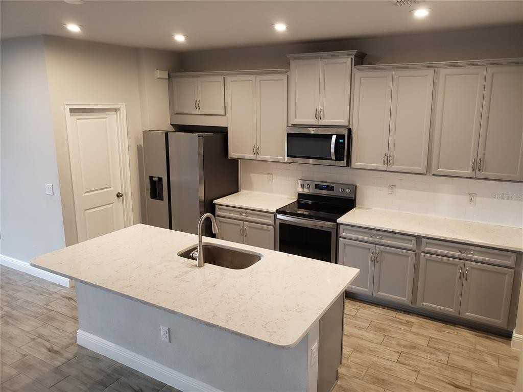 17623 Ledger Line Ln #17623 - Photo 7 of 32