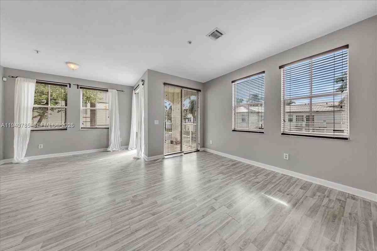 4341 Sw 160th Ave #4341-201 - Photo 4 of 50