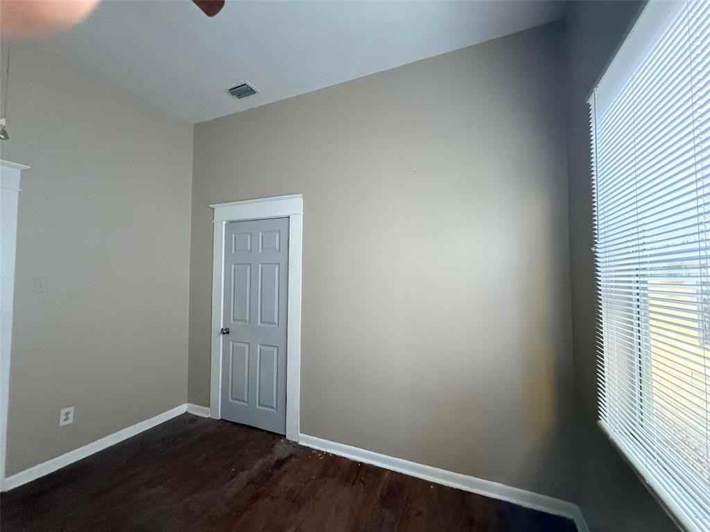 2912 Ybor St #2912 - Photo 2 of 24