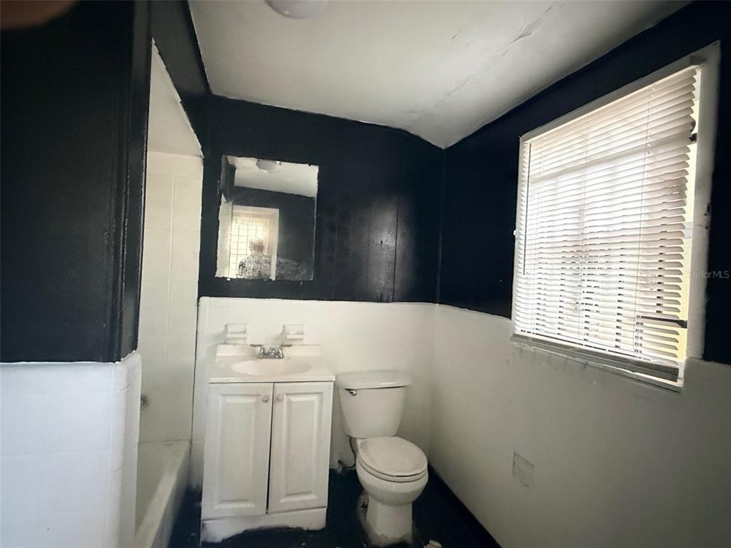 2912 Ybor St #2912 - Photo 3 of 24