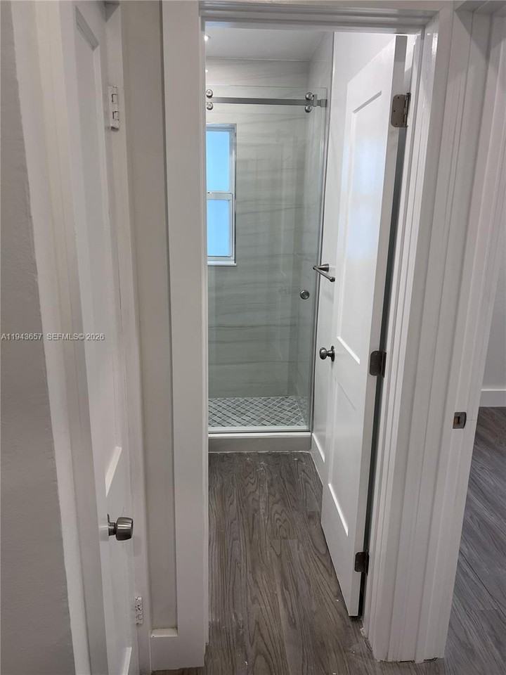 1432 N Andrews Ave #1432-1 - Photo 7 of 31