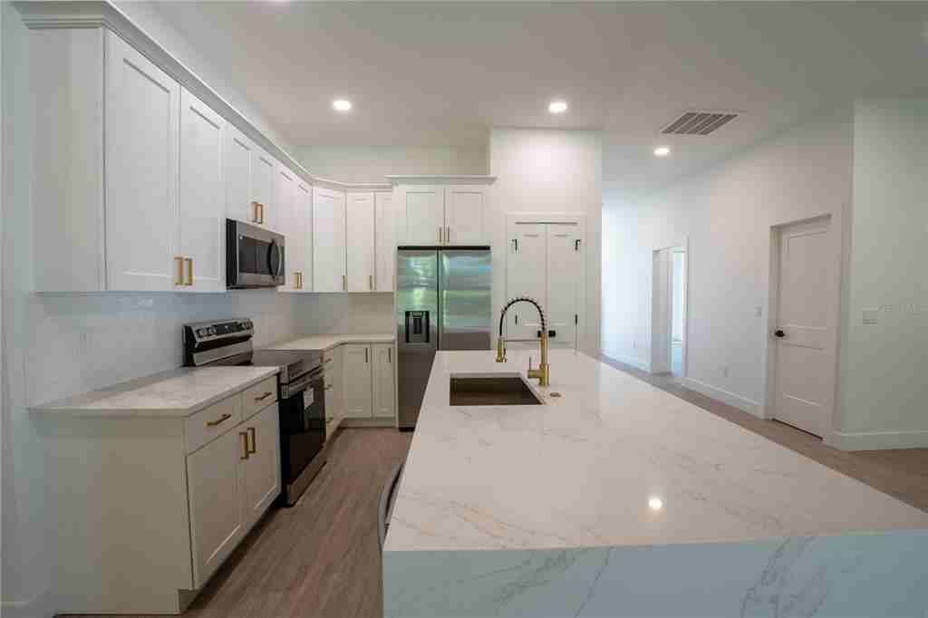 1014 E 21st Ave #1014 - Photo 2 of 45