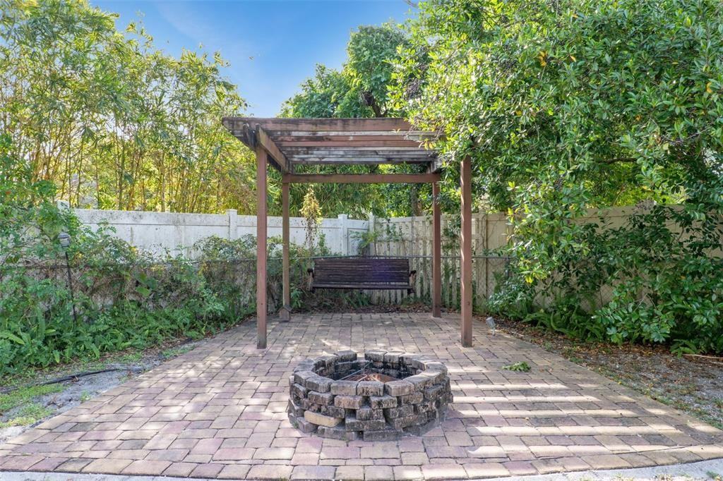 606 Ellsworth St #606 - Photo 3 of 13