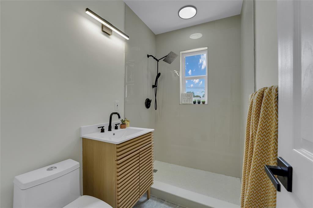 1532 Nw 1st Ave #1532