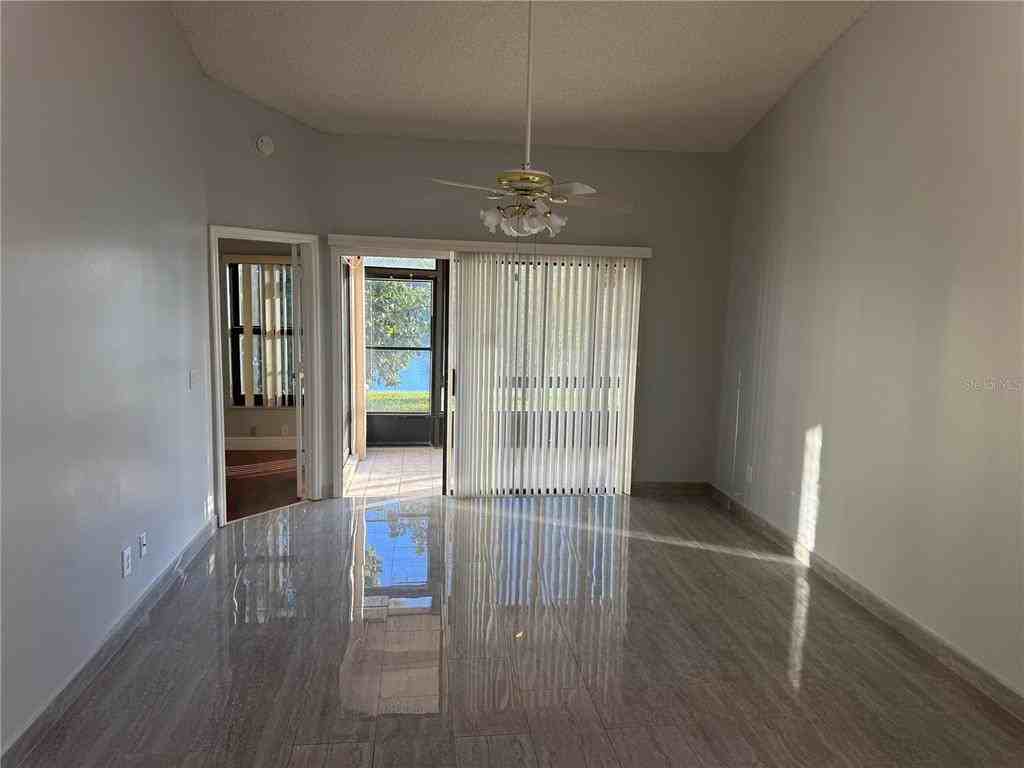 34 Lakepointe Cir #34 - Photo 3 of 19