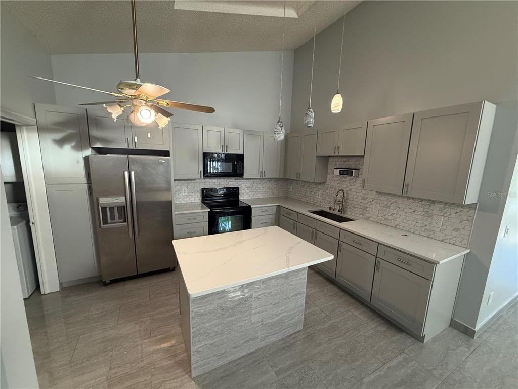 34 Lakepointe Cir #34 - Photo 6 of 19