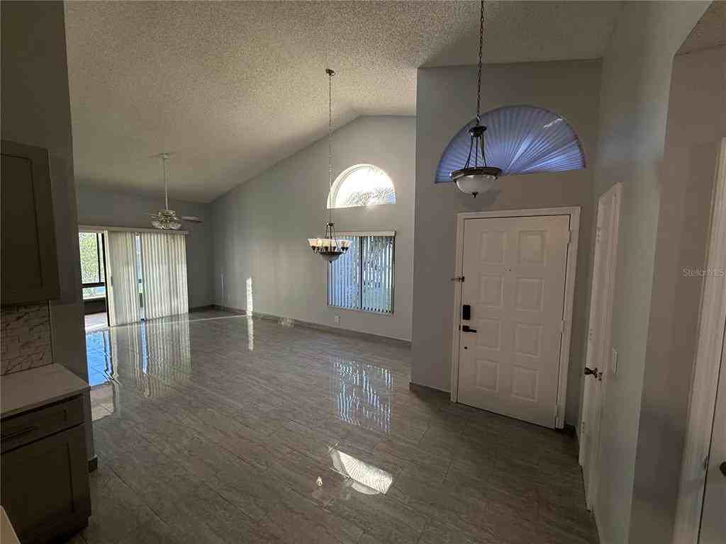 34 Lakepointe Cir #34 - Photo 7 of 19