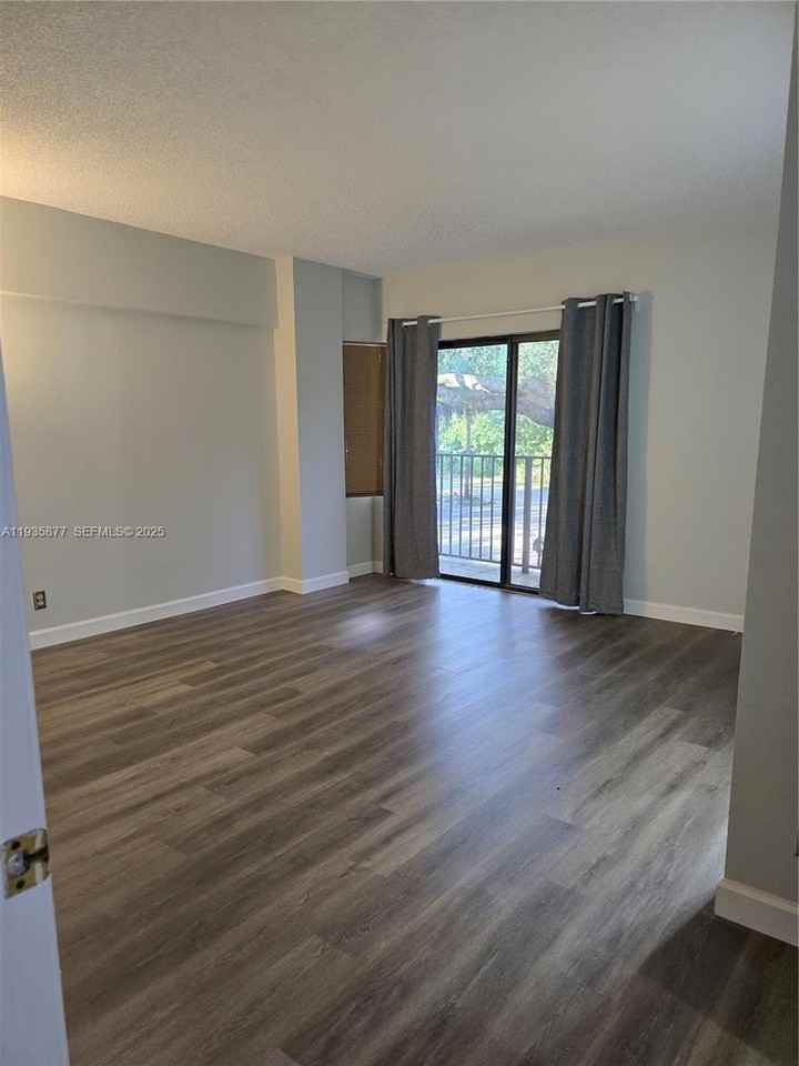 4705 Sw 62nd Ave #4705-201 - Photo 5 of 13