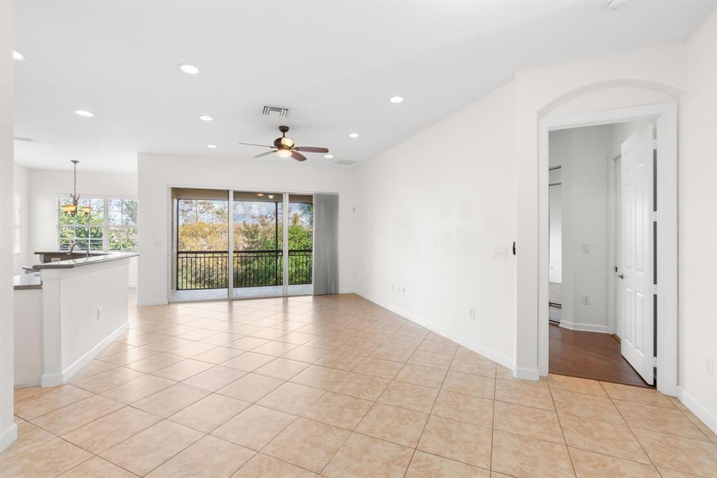 8238 Nw 128th Ln #8238 - Photo 3 of 31