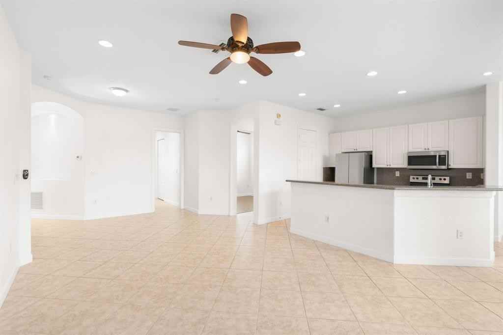 8238 Nw 128th Ln #8238 - Photo 7 of 31