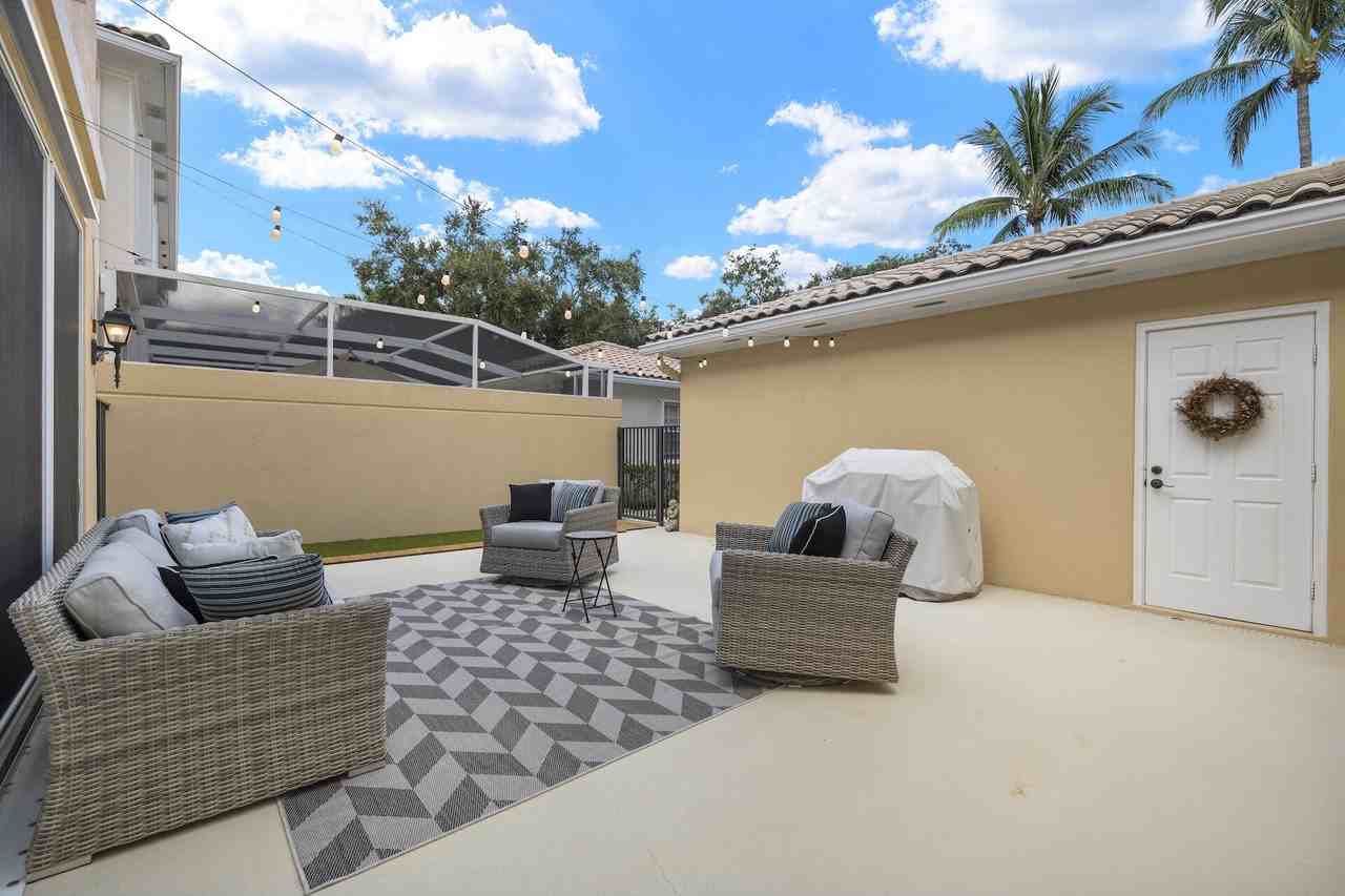 4006 Parkside Dr #4006 - Photo 4 of 26