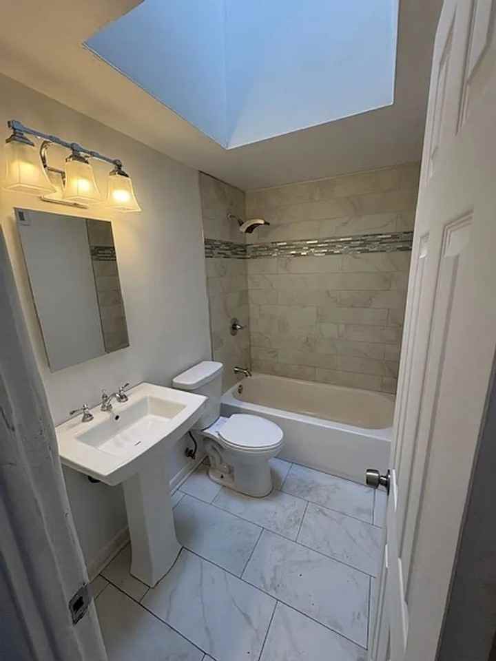 2840 N Steele St #2840 - Photo 5 of 7