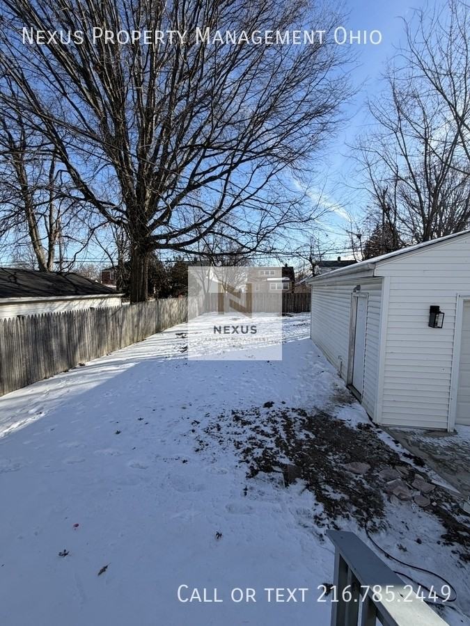 843 E 232nd St - Photo 4 of 17