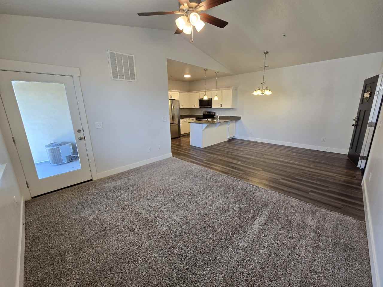 1985 N 3330 W #1 - Photo 4 of 33