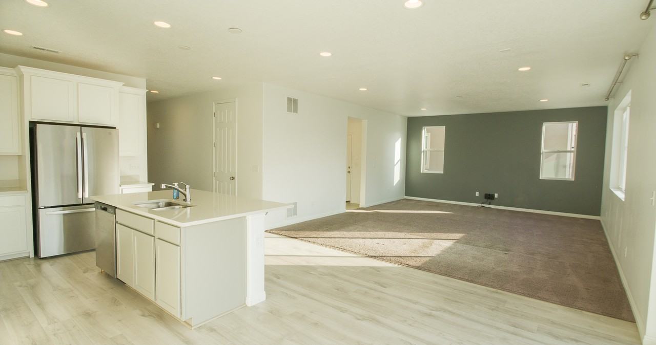 1975 W 950 N #1 - Photo 2 of 30