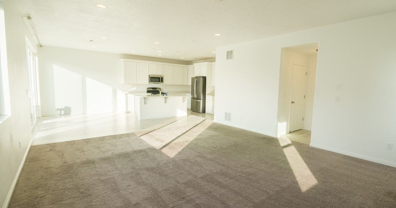 1975 W 950 N #1 - Photo 3 of 30