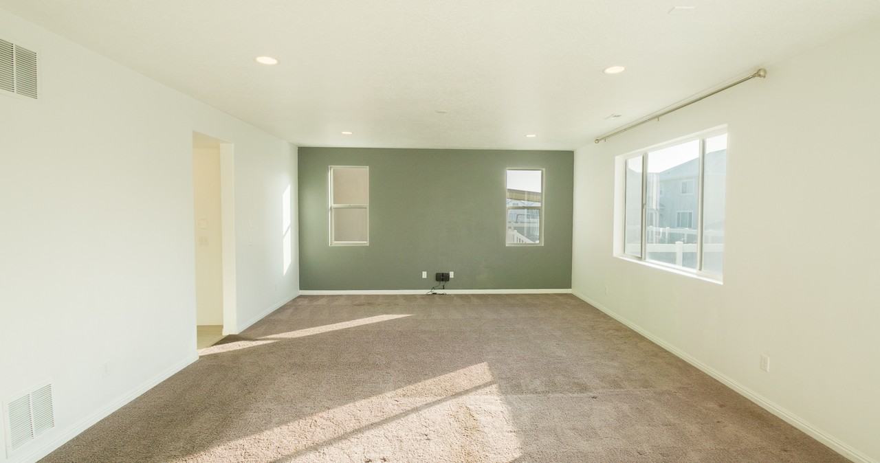 1975 W 950 N #1 - Photo 4 of 30