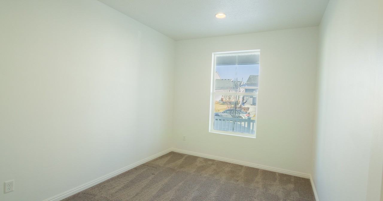 1975 W 950 N #1 - Photo 6 of 30