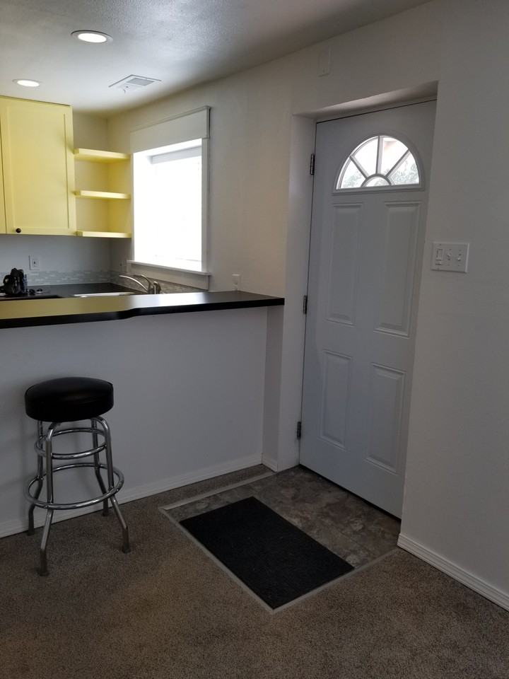 200 S 8th St #NA - Photo 4 of 10