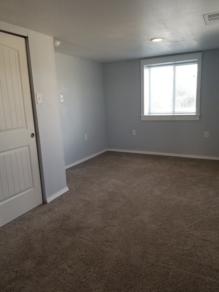 200 S 8th St #NA - Photo 5 of 10