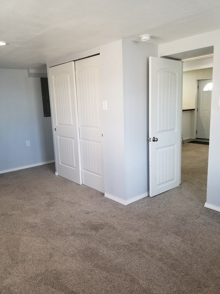 200 S 8th St #NA - Photo 6 of 10