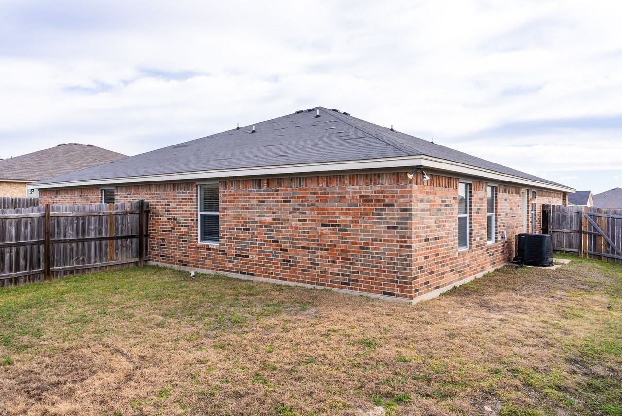 4107 Elms Run Cir #A - Photo 2 of 16