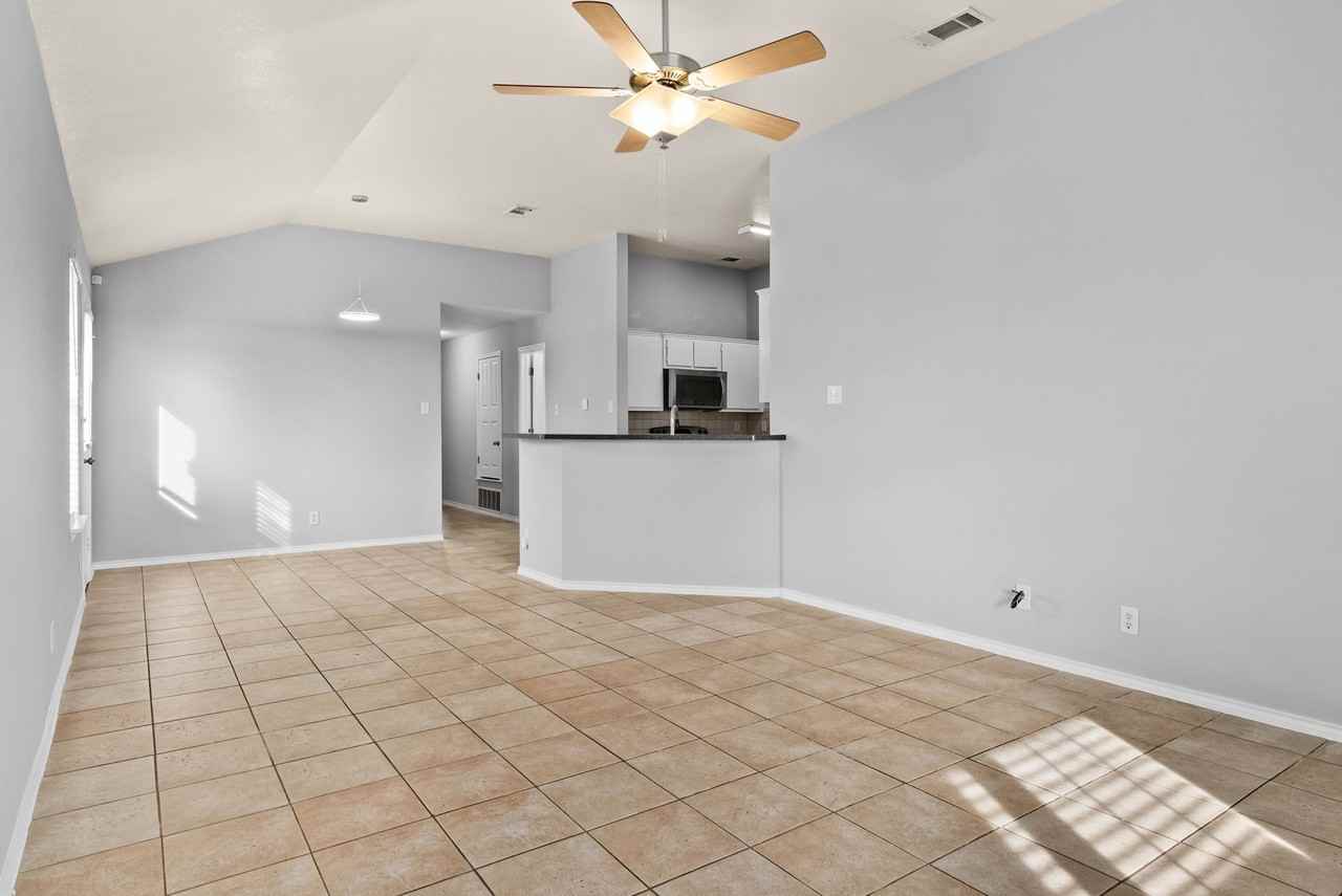 4107 Elms Run Cir #A - Photo 4 of 16