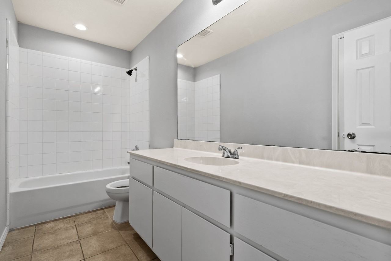 4107 Elms Run Cir #A - Photo 5 of 16