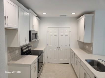 1337 Sawgrass Hammock Ln #1 - Photo 3 of 28