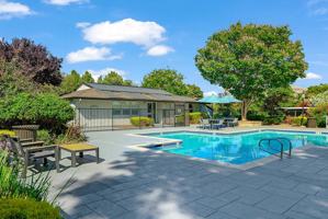 featured image of 4200 Bay St