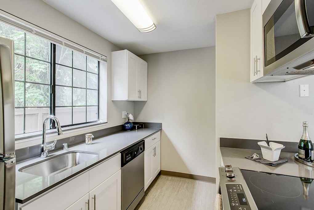 Emerald Ridge - Photo 5 of 49