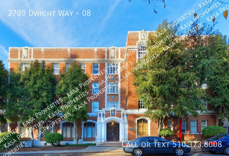 2709 Dwight Way Bishop - Photo 2 of 34