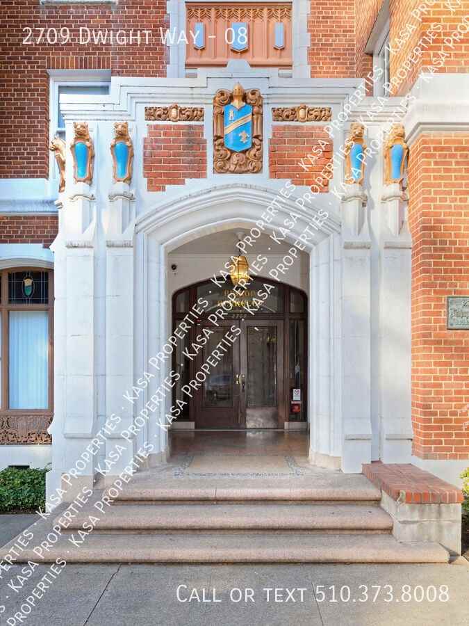 2709 Dwight Way Bishop - Photo 3 of 34