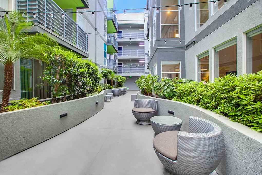 Park Catalina - Photo 2 of 31