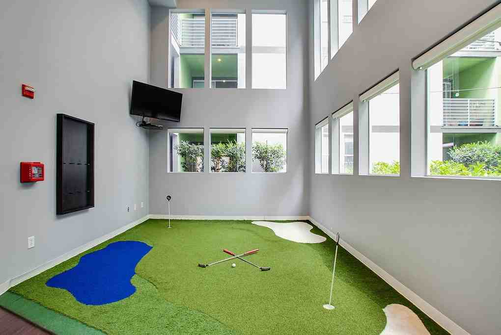 Park Catalina - Photo 5 of 31