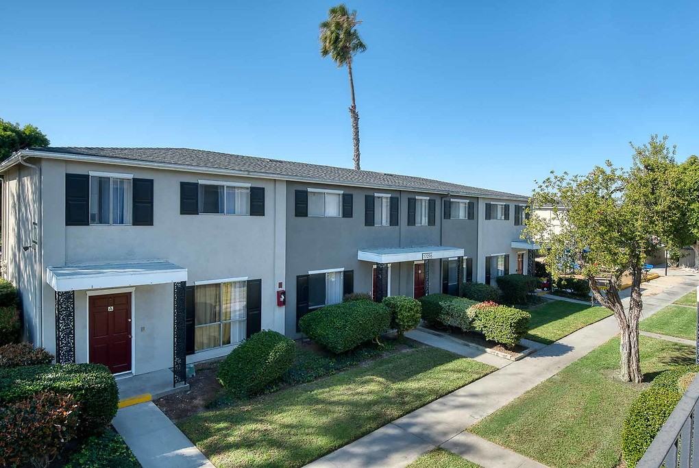 Valley Park - Photo 5 of 50