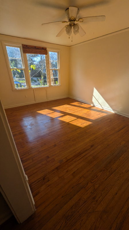 2225 Wisteria St - Photo 2 of 9