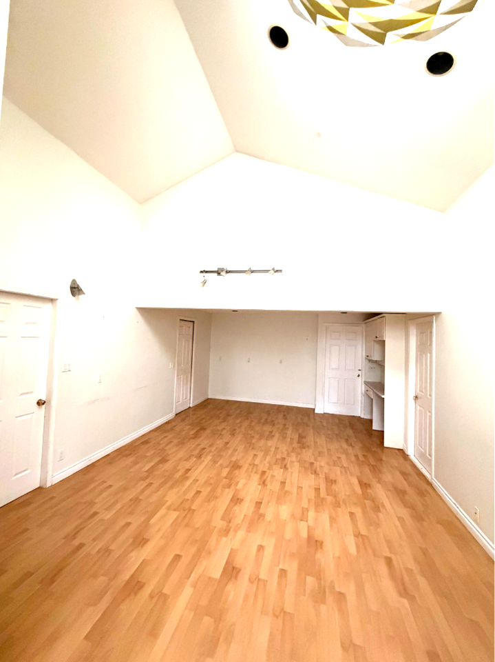 4839 Barker Cres #1 - Photo 4 of 9