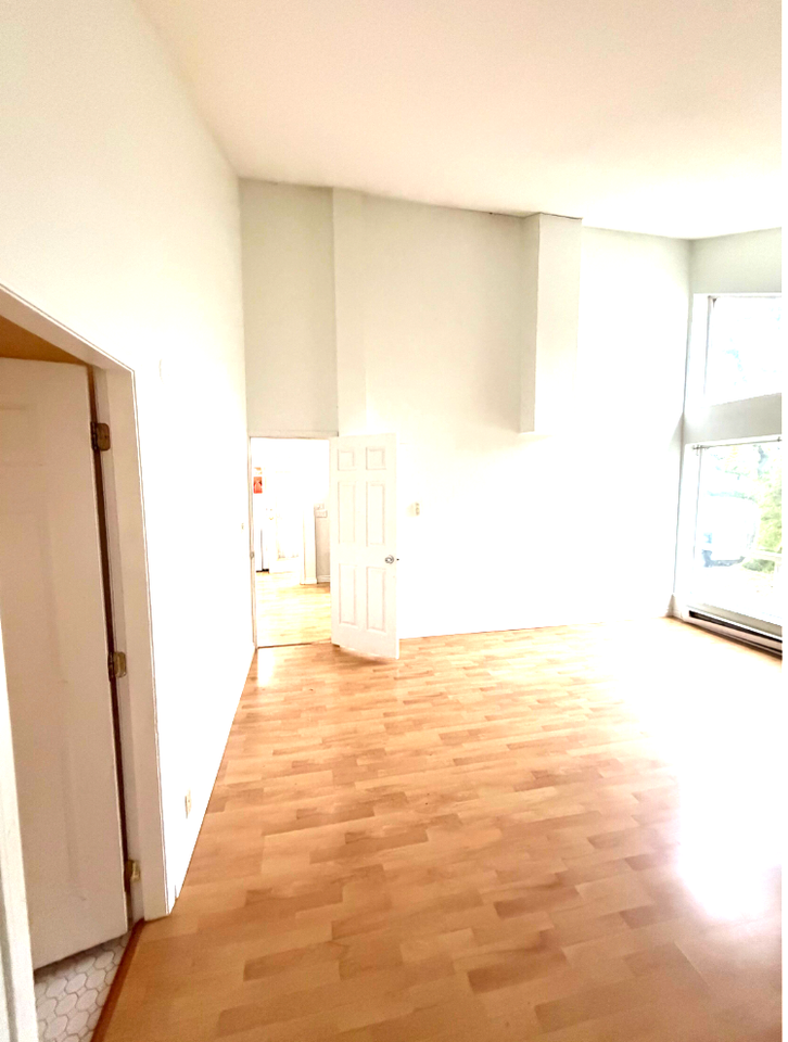 4839 Barker Cres #1 - Photo 7 of 9