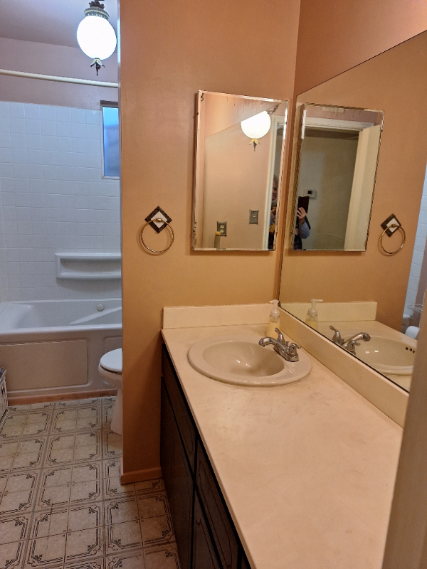 8900 N 13th St - Photo 3 of 4