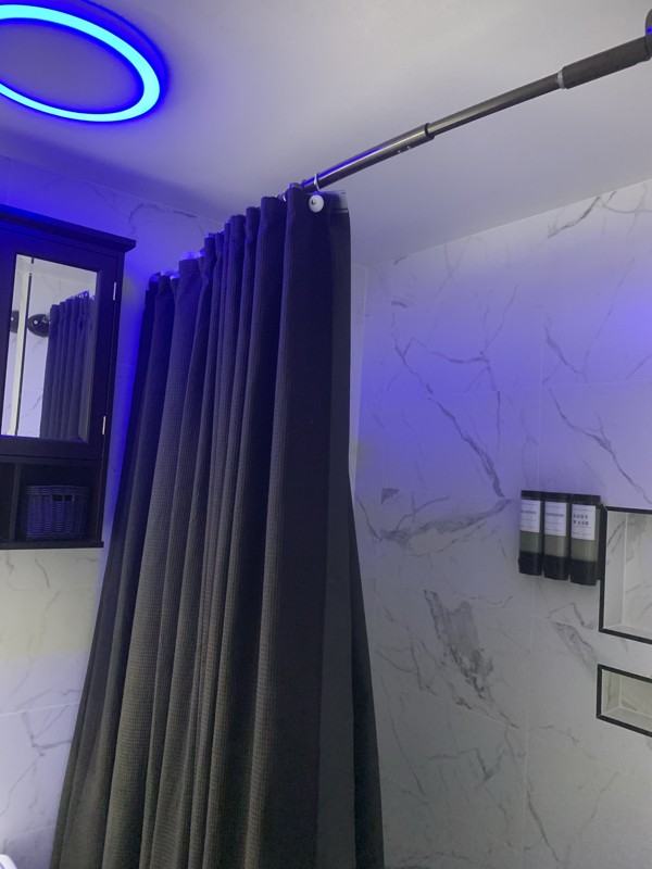 81-06 Westbourne Pl - Photo 3 of 11