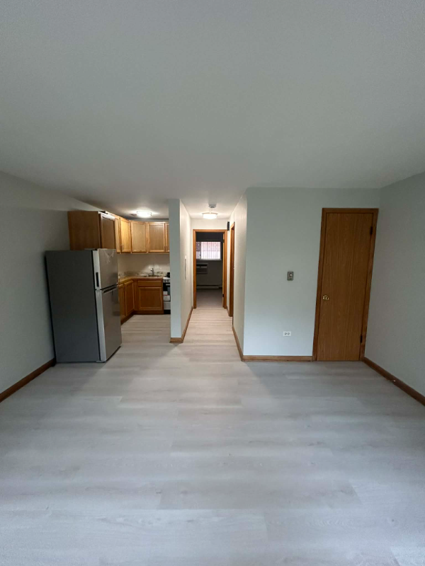 4120 N California Ave #1C - Photo 3 of 10