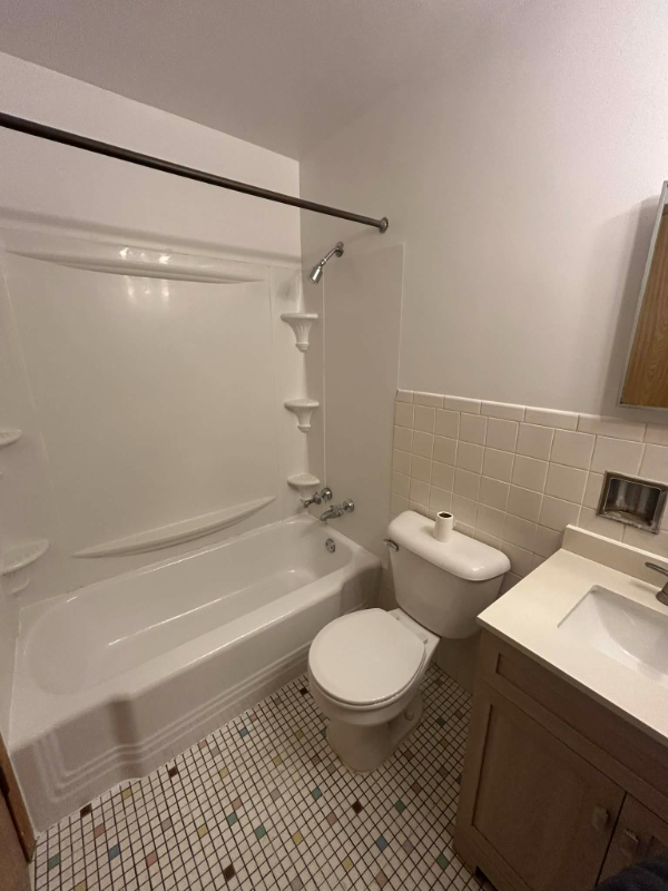 4120 N California Ave #1C - Photo 6 of 10