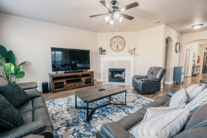 728 Chatsworth Dr - Photo 5 of 20