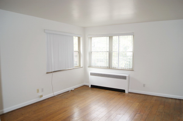 4022 Paxton Ave #C - Photo 3 of 13