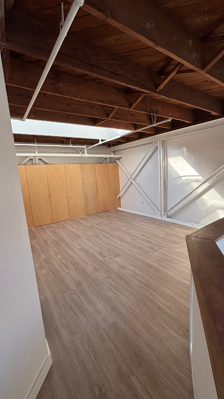 6025 Christie Ave - Photo 5 of 11