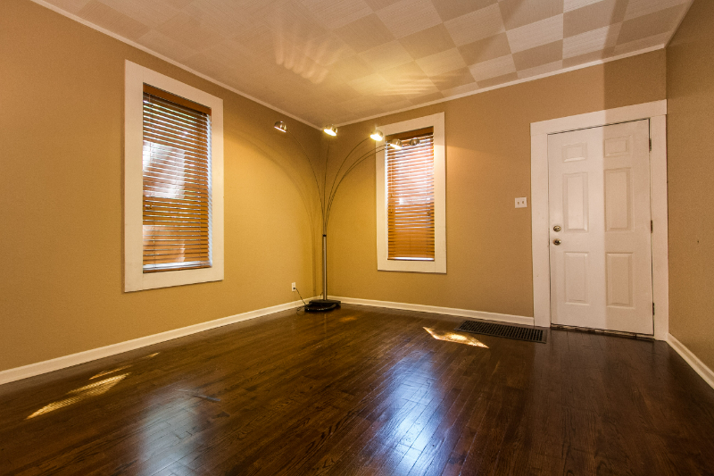 571 Angella St - Photo 3 of 20